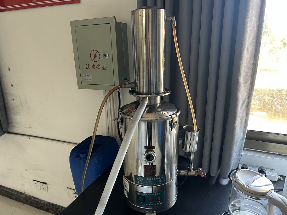 断水自控电热蒸馏水器